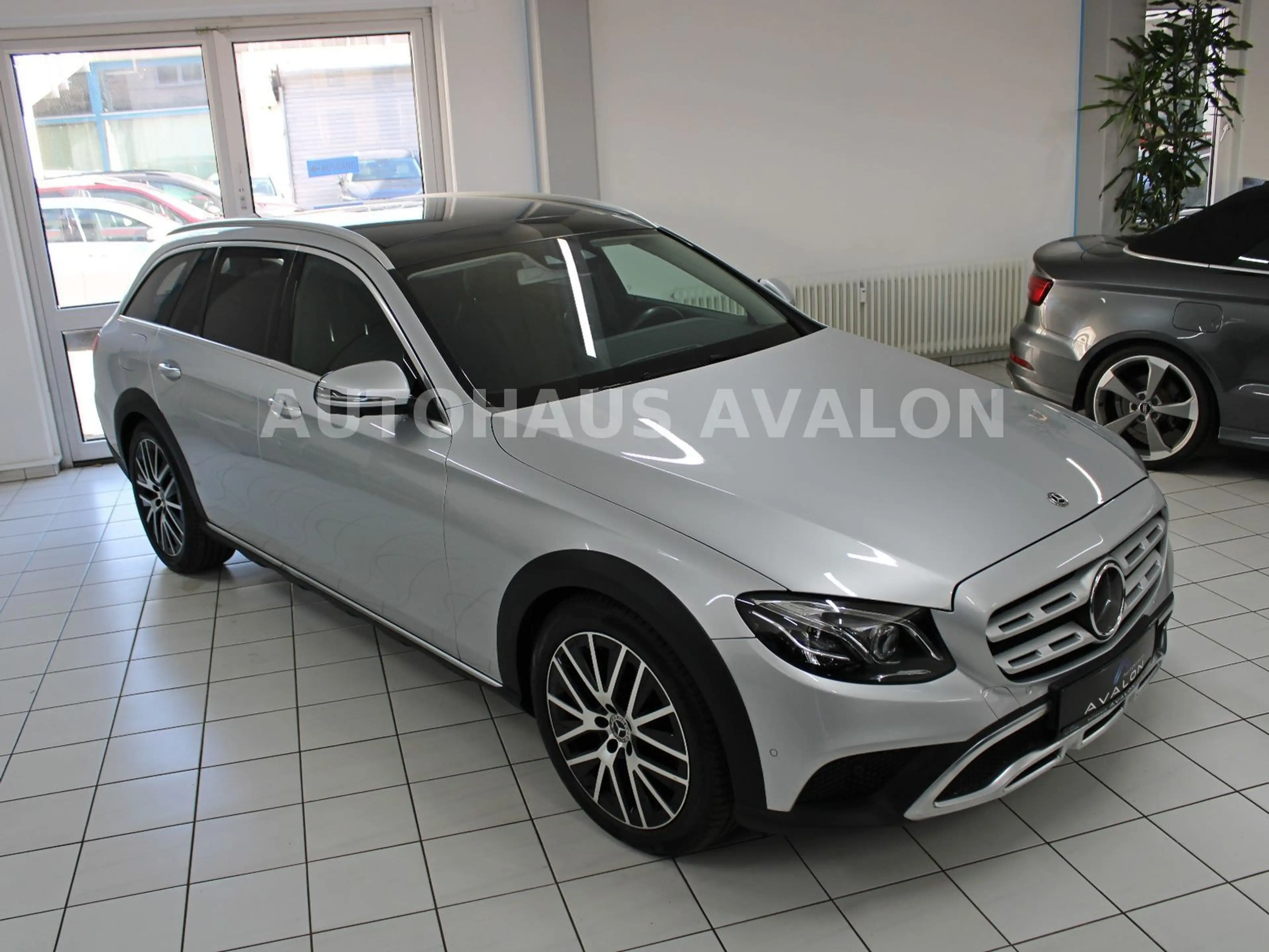 Mercedes-Benz E 400 d 4M All-Terrain*PANO~STANDHZ~AHK~MEM~BURM® — photo 2