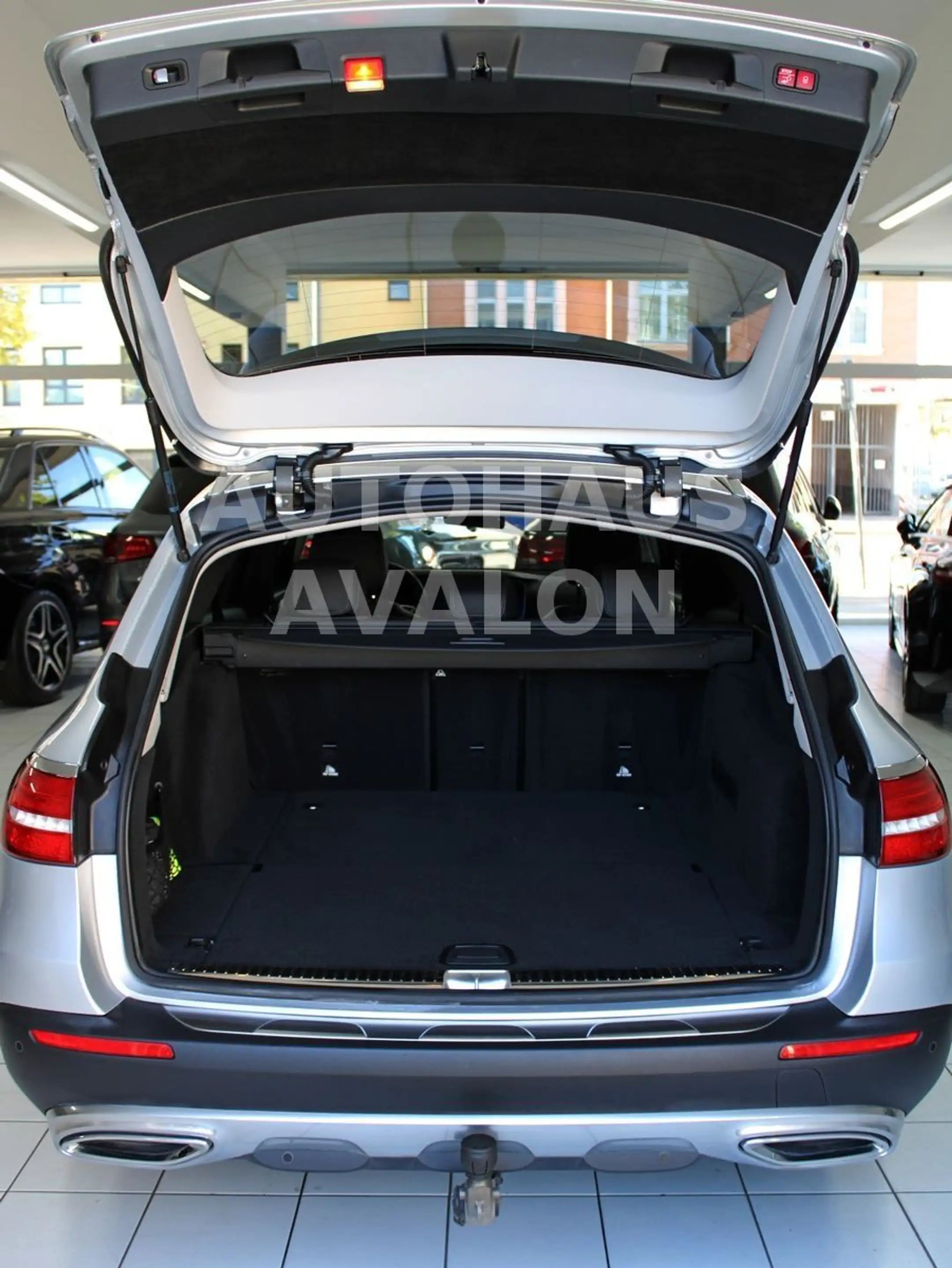 Mercedes-Benz E 400 d 4M All-Terrain*PANO~STANDHZ~AHK~MEM~BURM® — photo 11