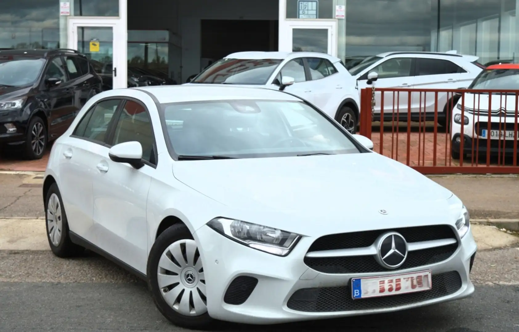 Mercedes-Benz A 180 Weiß - 2