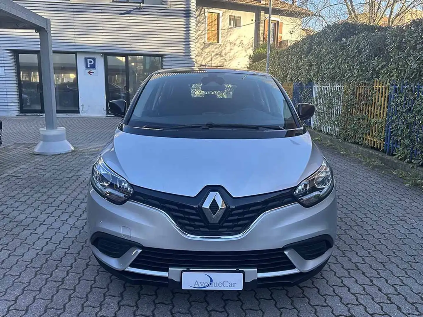Renault Scenic 1.3 tce energy Sport Edition UNICO PROPRIETARIO Stříbrná - 2