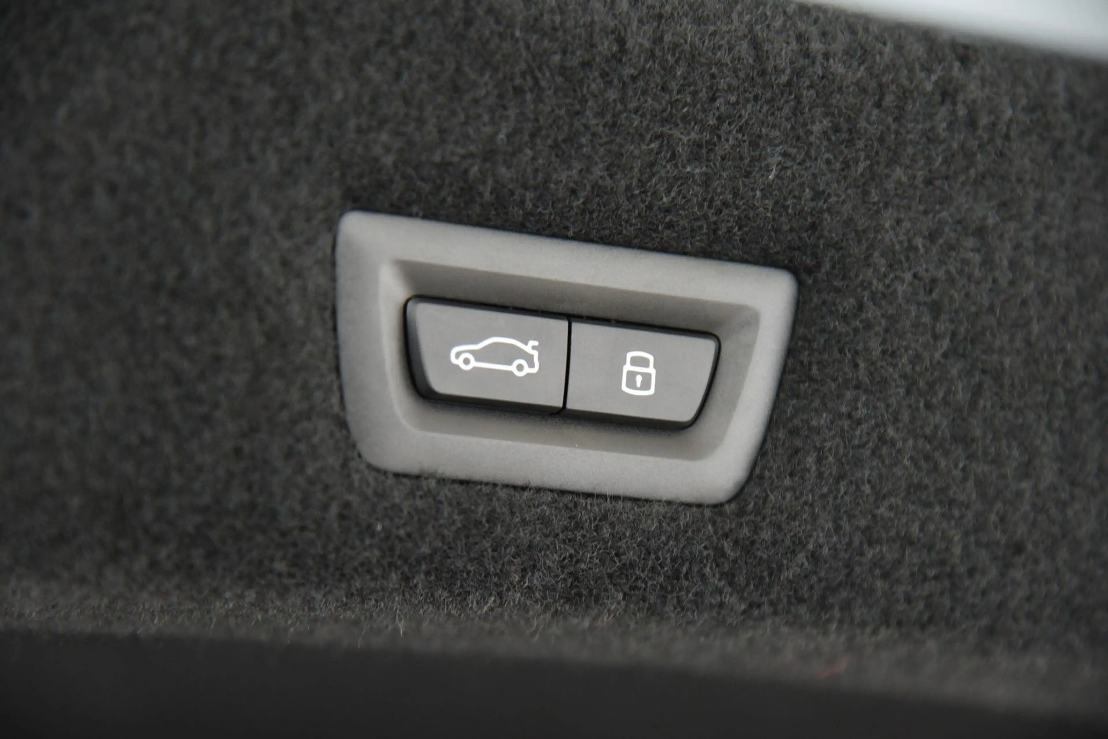 BMW 740 d xDrive M Sport Pro ACC LED Pano HUD B&W — photo 10
