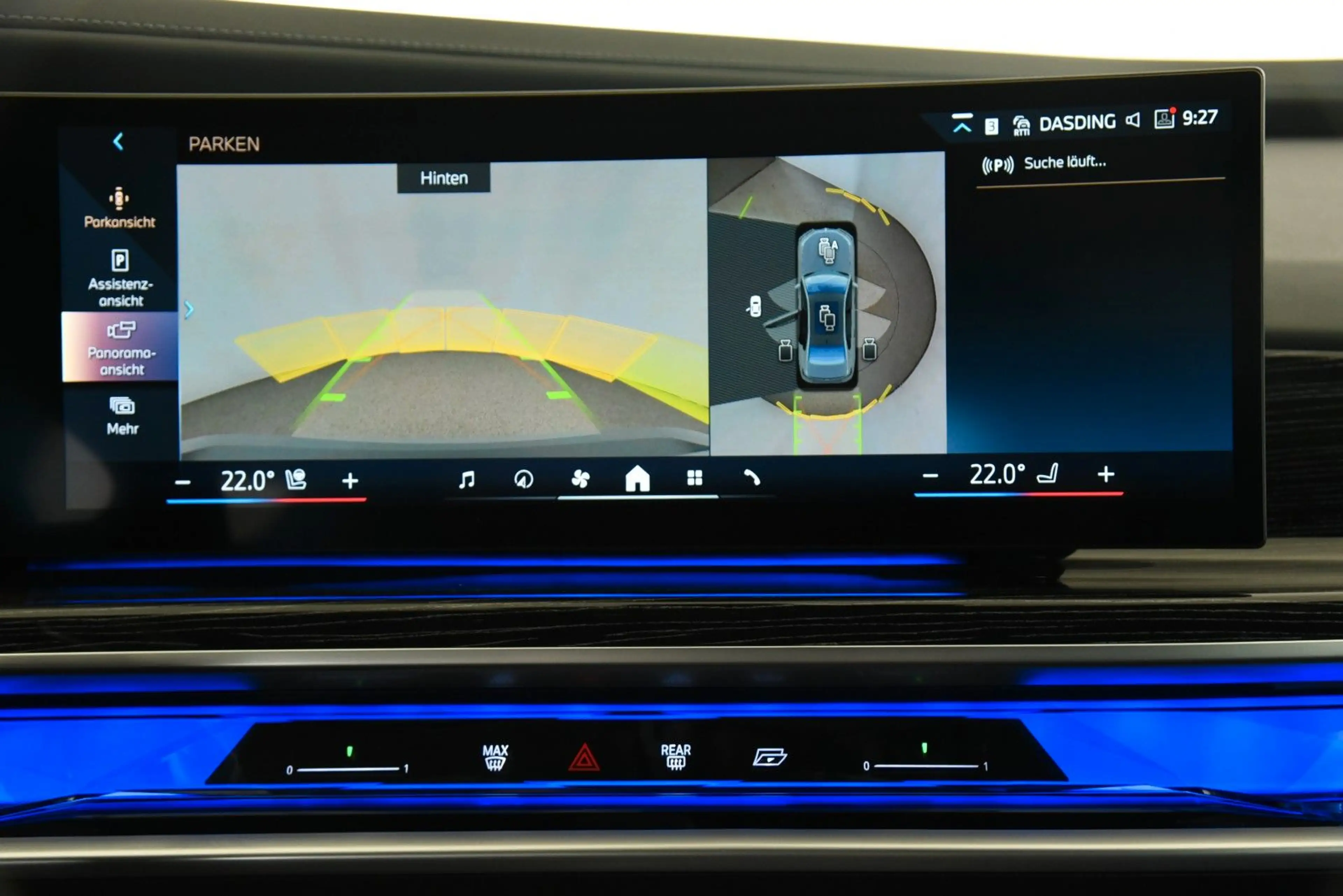 BMW 740 d xDrive M Sport Pro ACC LED Pano HUD B&W — photo 14