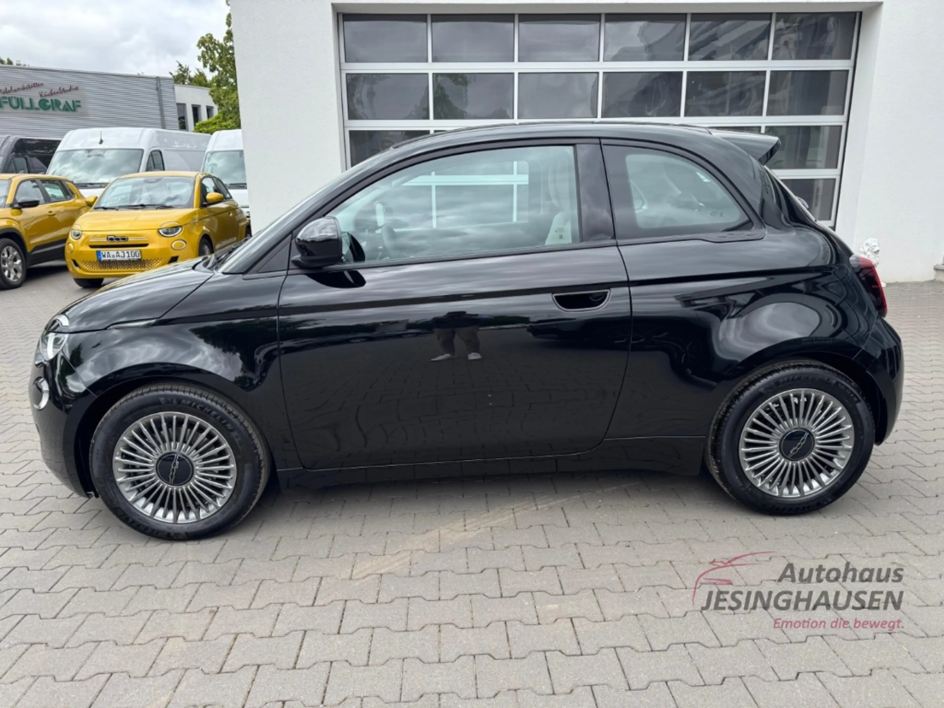 Fiat 500 Icon PDC Tempomat Apple CarPlay Klimaautom Android — photo 9