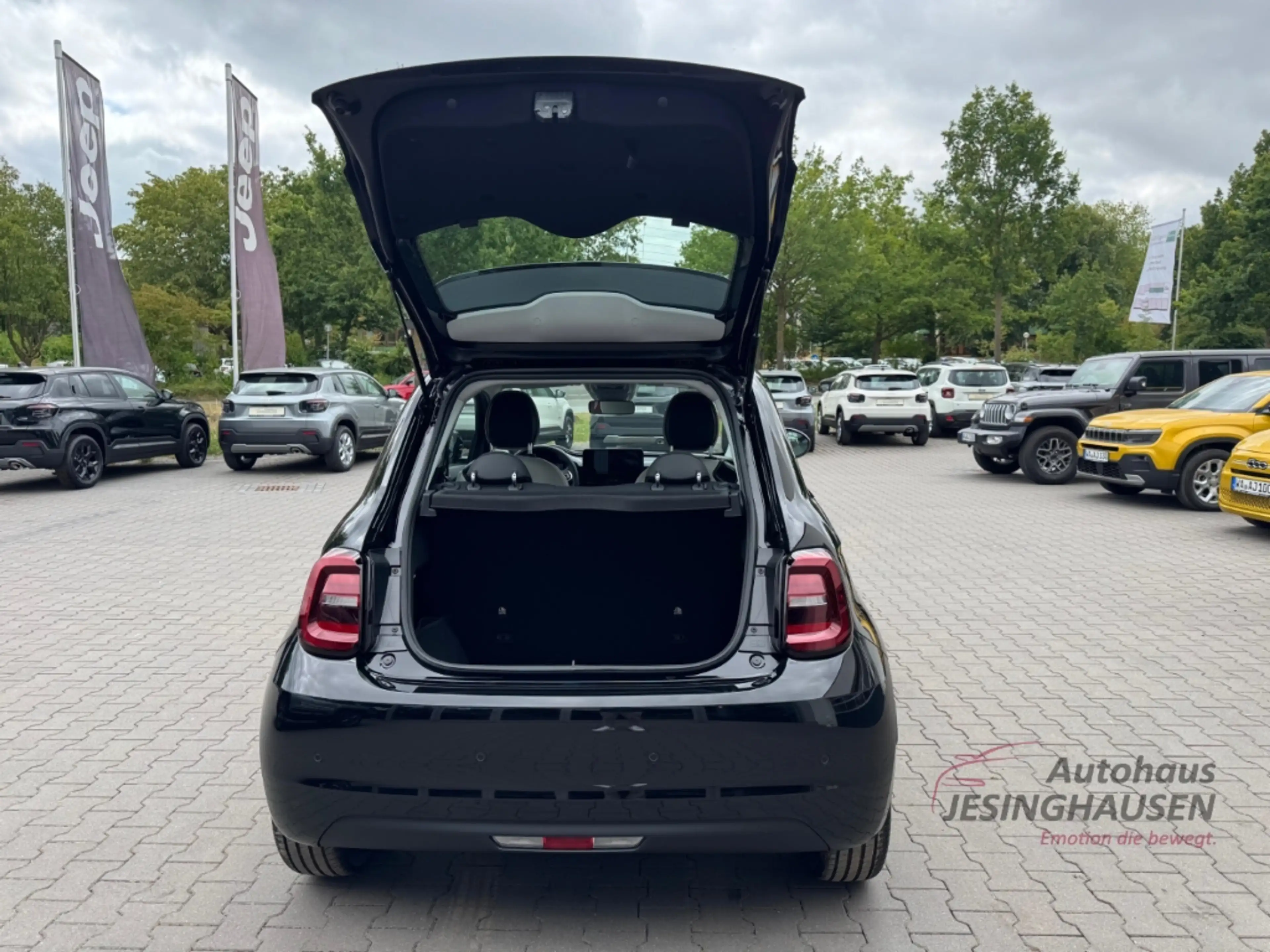 Fiat 500 Icon PDC Tempomat Apple CarPlay Klimaautom Android — photo 6