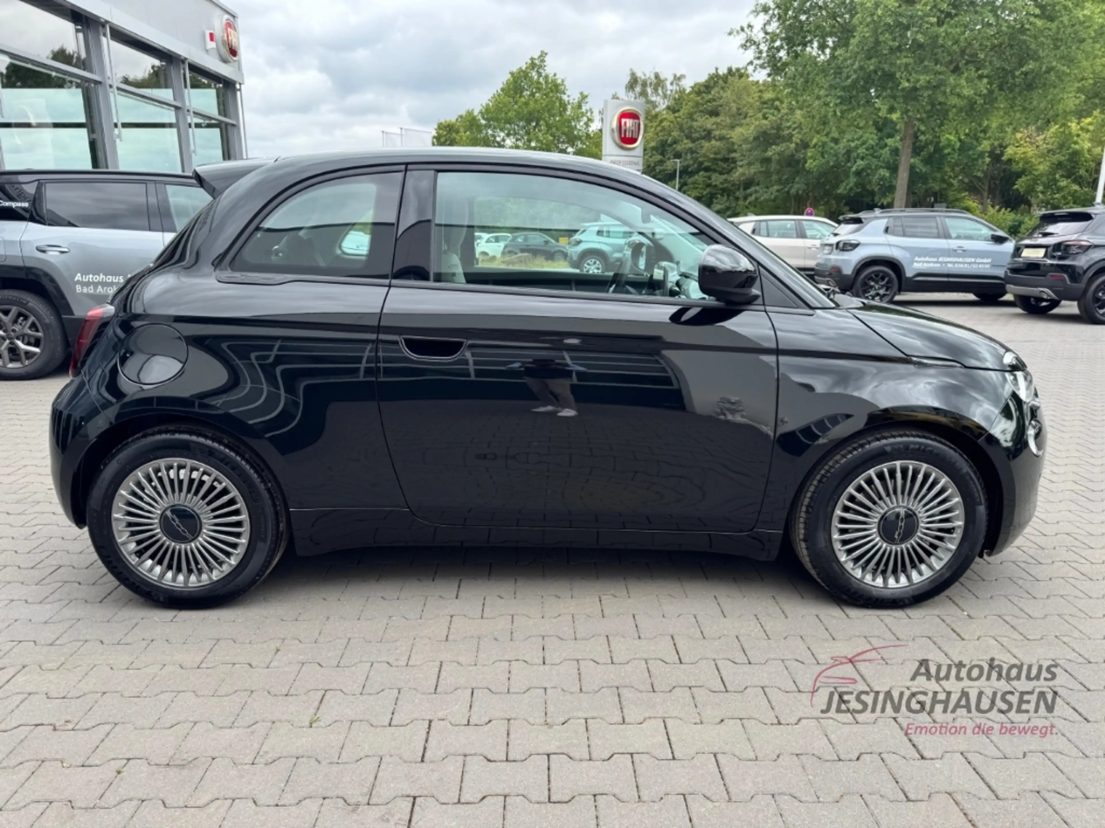 Fiat 500 Icon PDC Tempomat Apple CarPlay Klimaautom Android — photo 3
