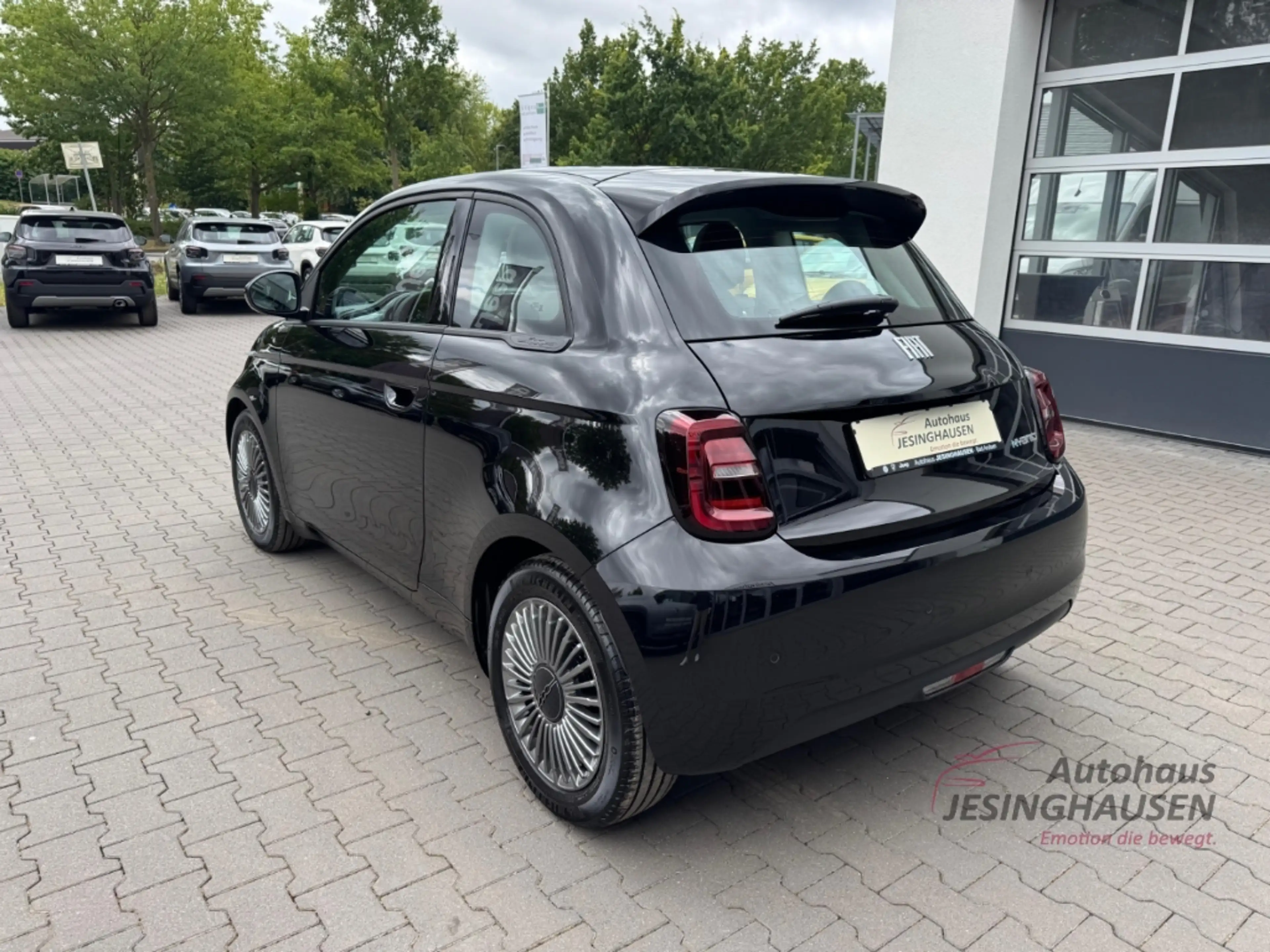 Fiat 500 Icon PDC Tempomat Apple CarPlay Klimaautom Android — photo 8