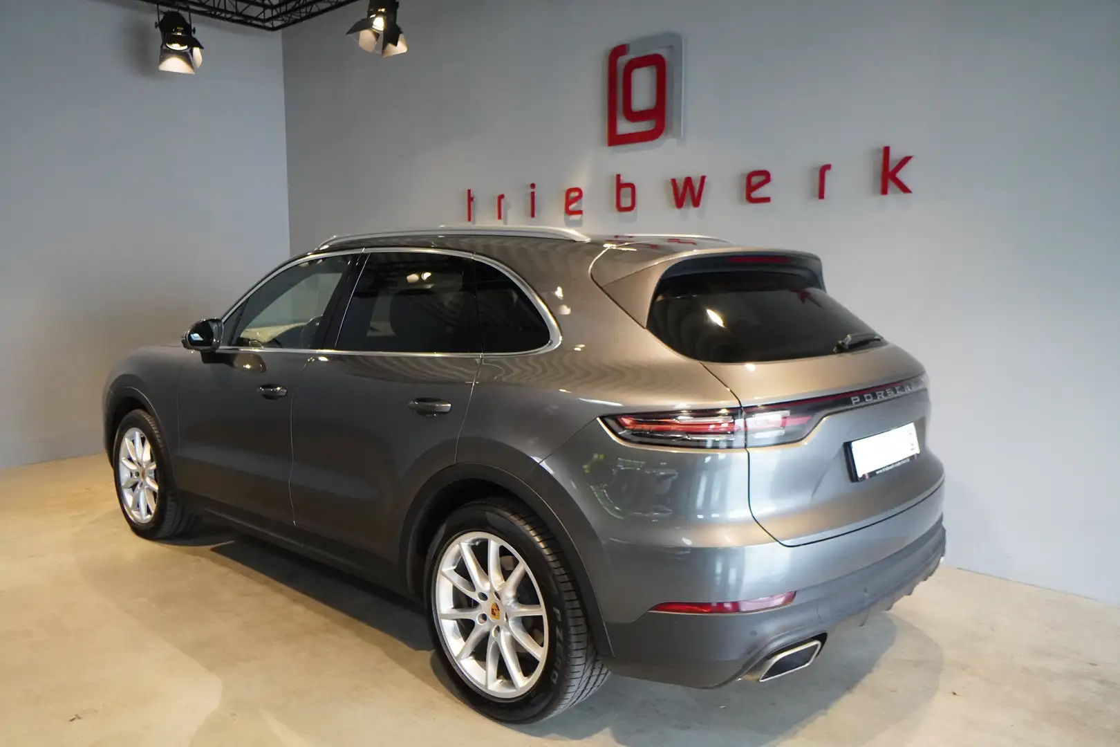 Porsche Cayenne 3.0 V6*Pano*U-Frei*Sport-Chrono*20 Zoll*BRD*Luft* Grau - 2