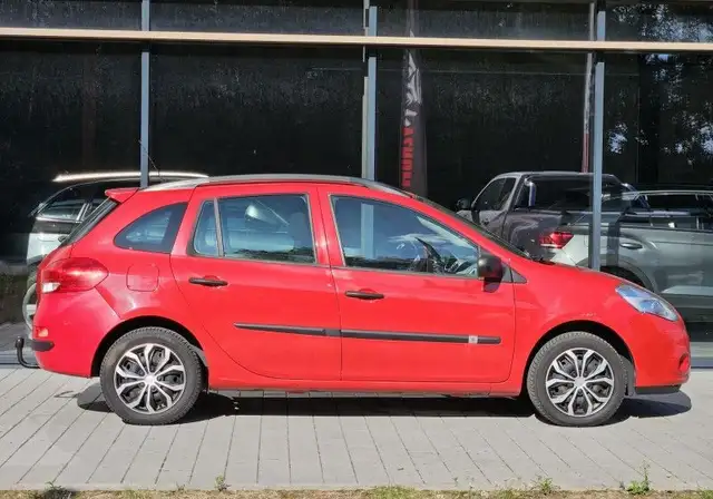 Renault Clio view 4