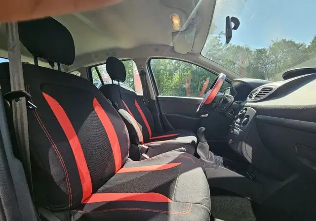 Renault Clio view 14