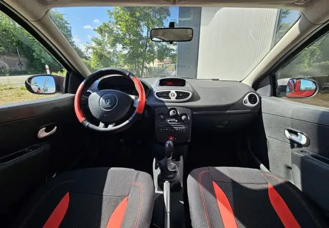 Renault Clio view 10