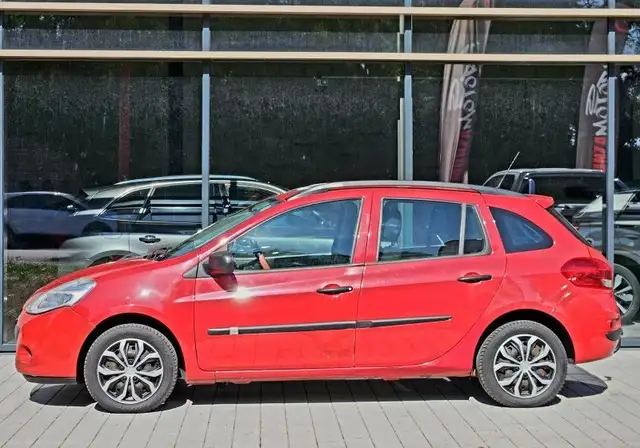 Renault Clio view 3