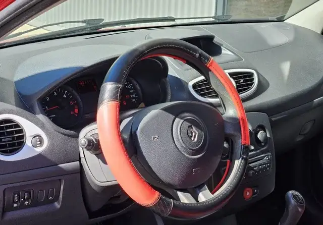 Renault Clio view 12