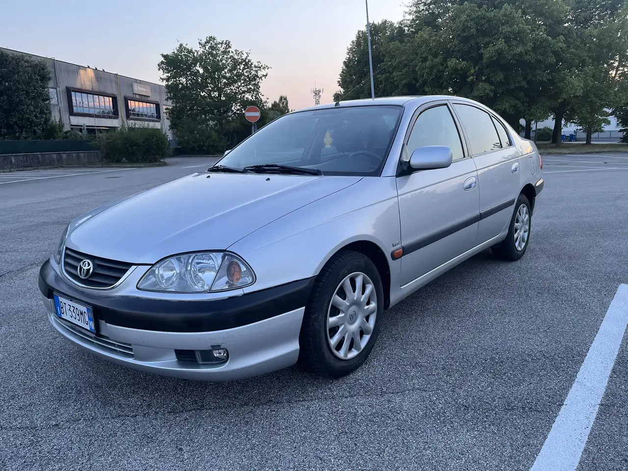Toyota Avensis 1.8 vvt-i 16v EURO 4, foto 2