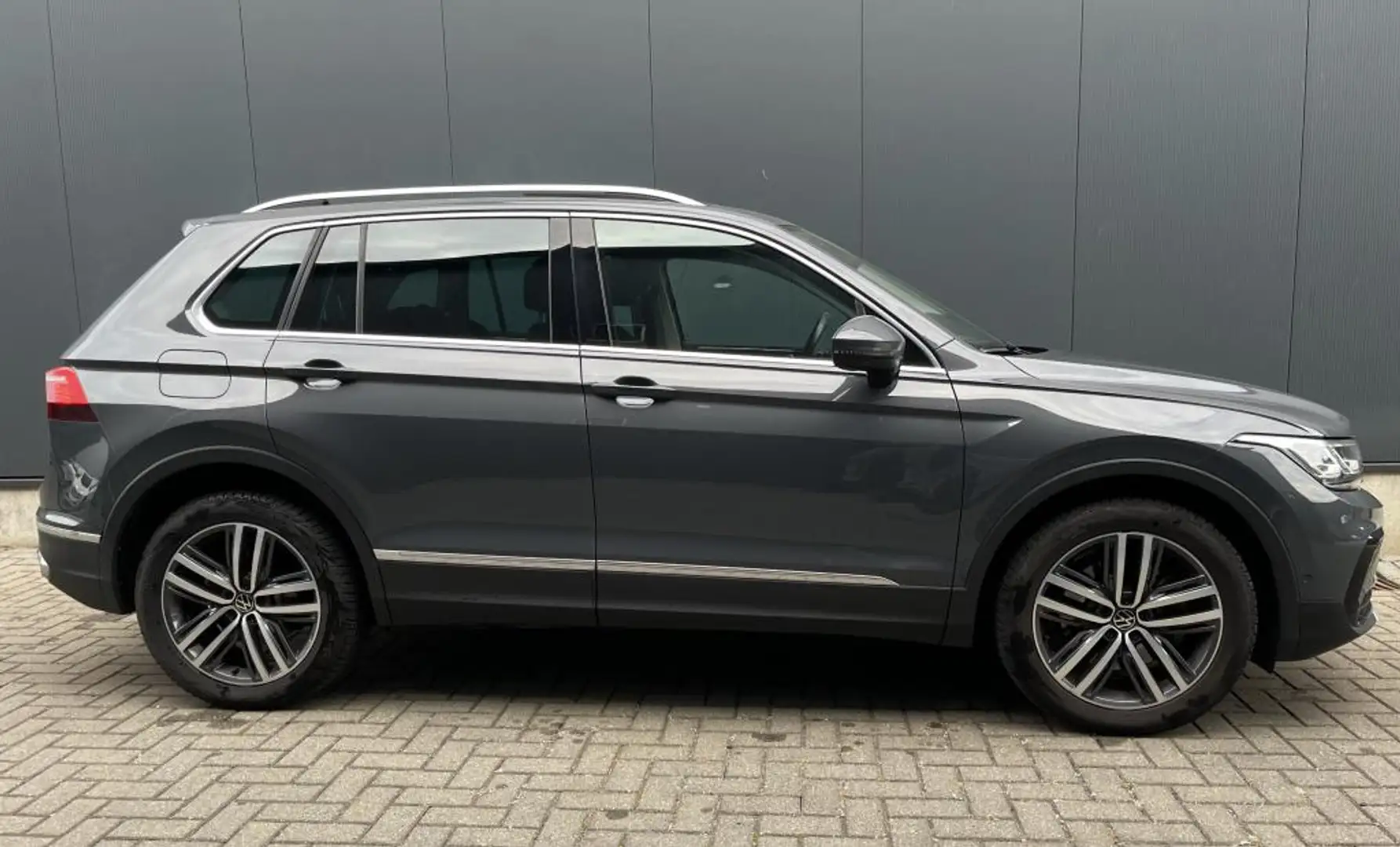 Volkswagen Tiguan 1.4 TSI eHybrid elc.Trekhaak, elc.koffer Gris - 2