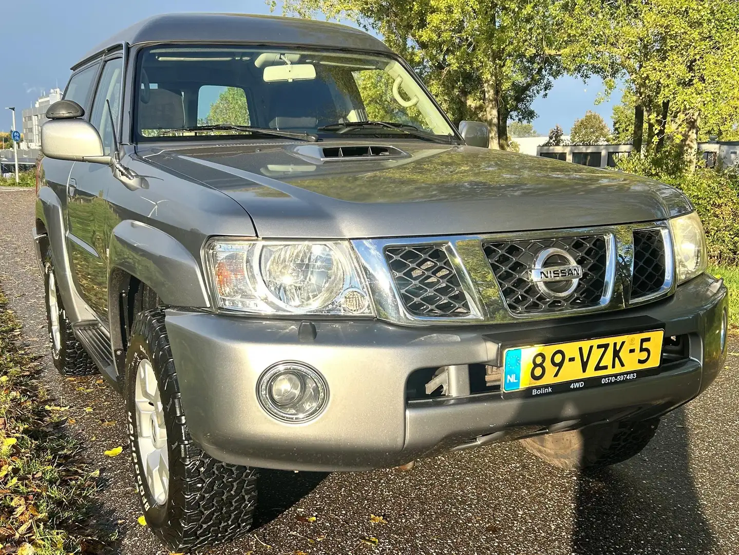 Nissan Patrol 3.0 Di XE Grijs - 1