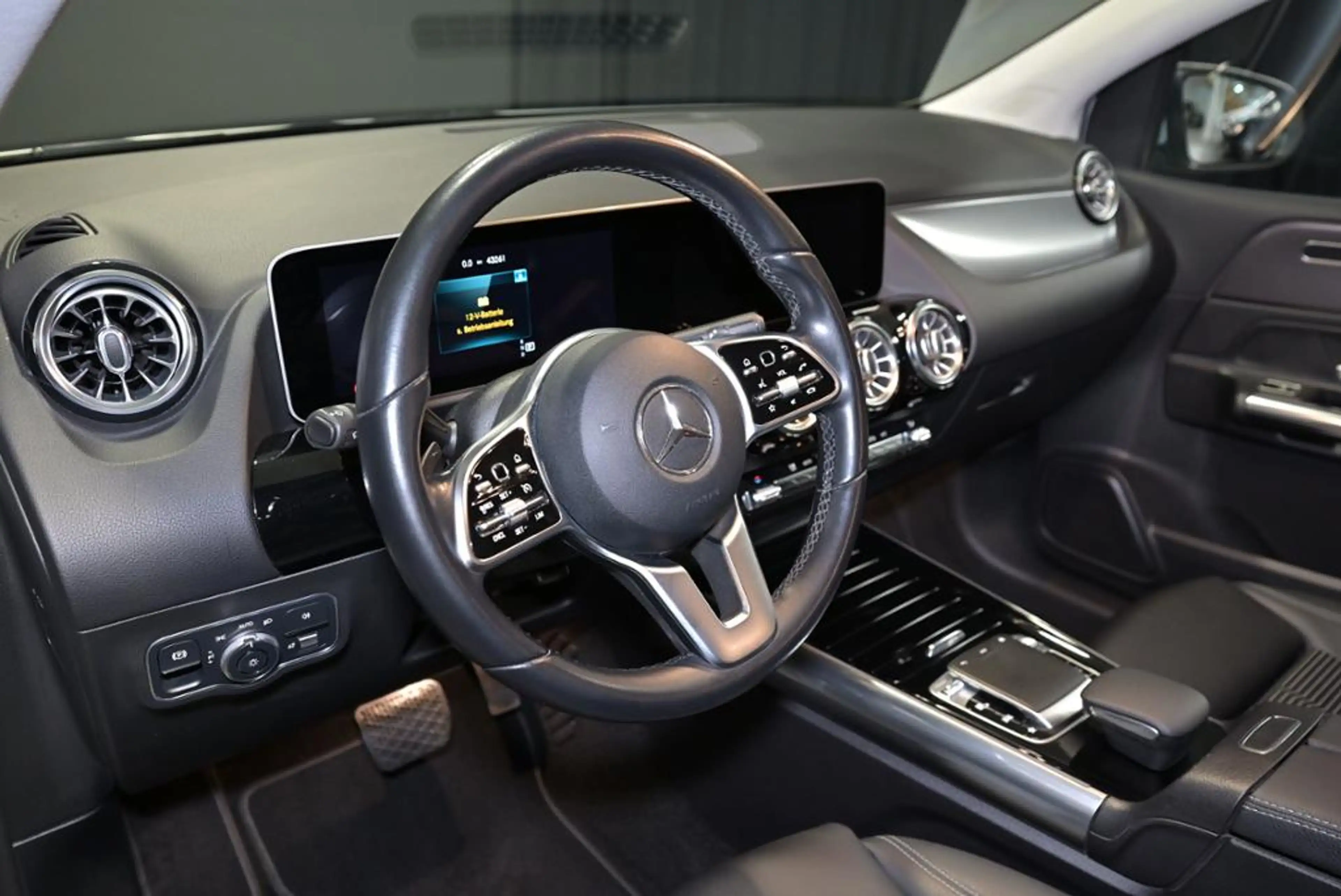 Mercedes-Benz B 220 4MATIC AHK/NAVI/MULTIB./RFK/KEYL. — photo 8