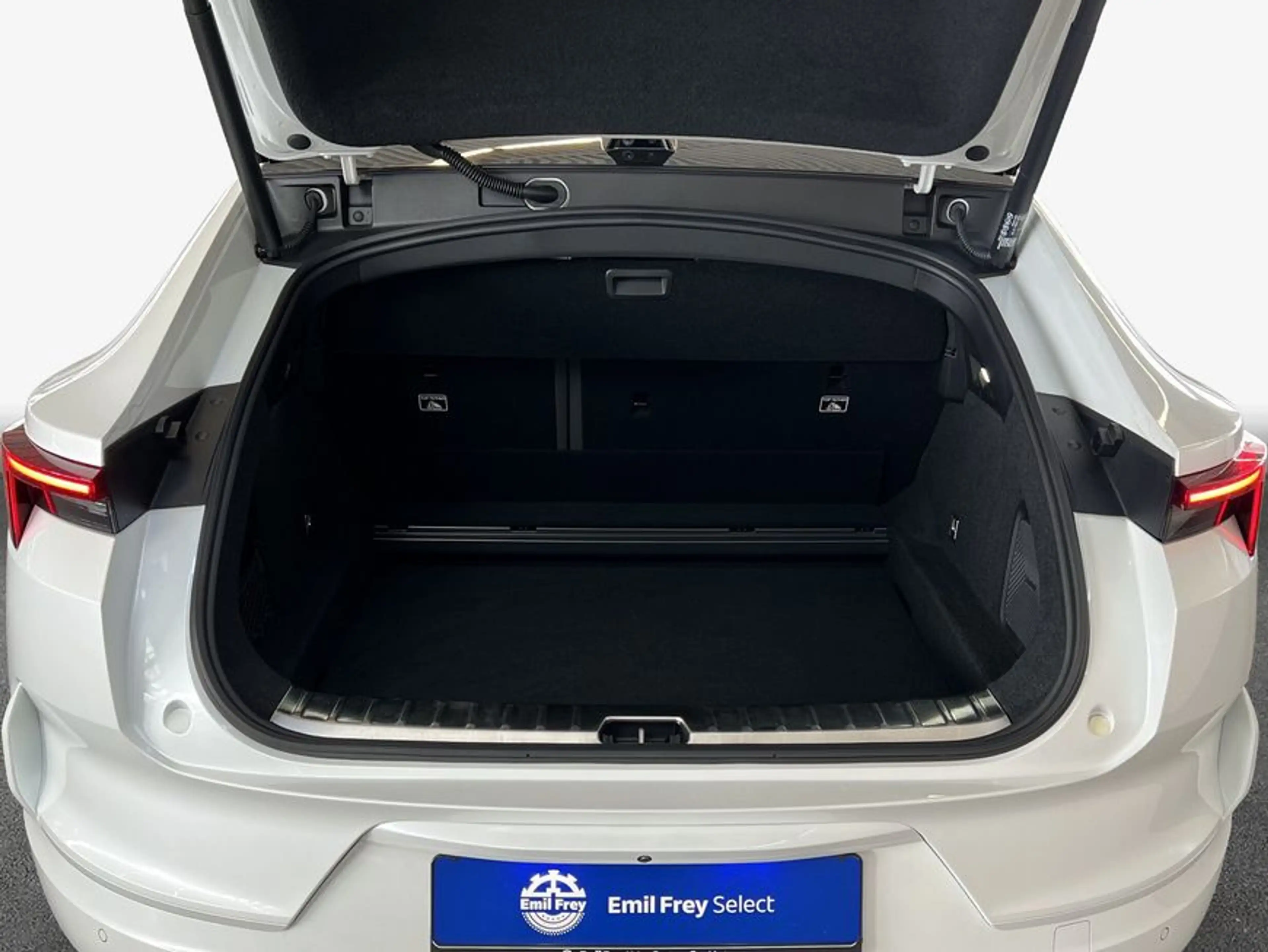 Polestar 4 Single-Motor PLUS Glasdach Pilot-Paket — photo 9