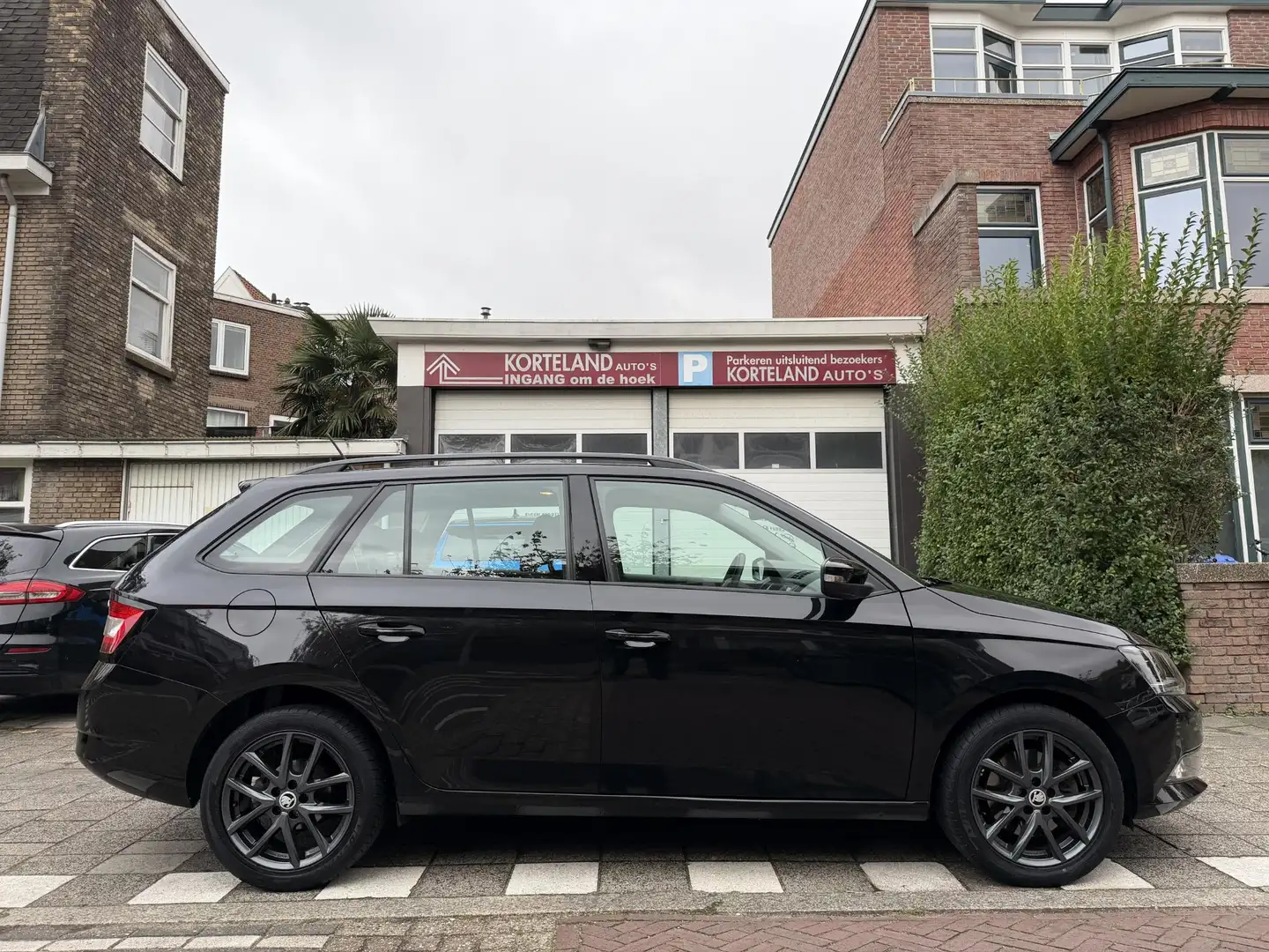 Skoda Fabia Combi 1.0 TSI Drive Zwart - 2