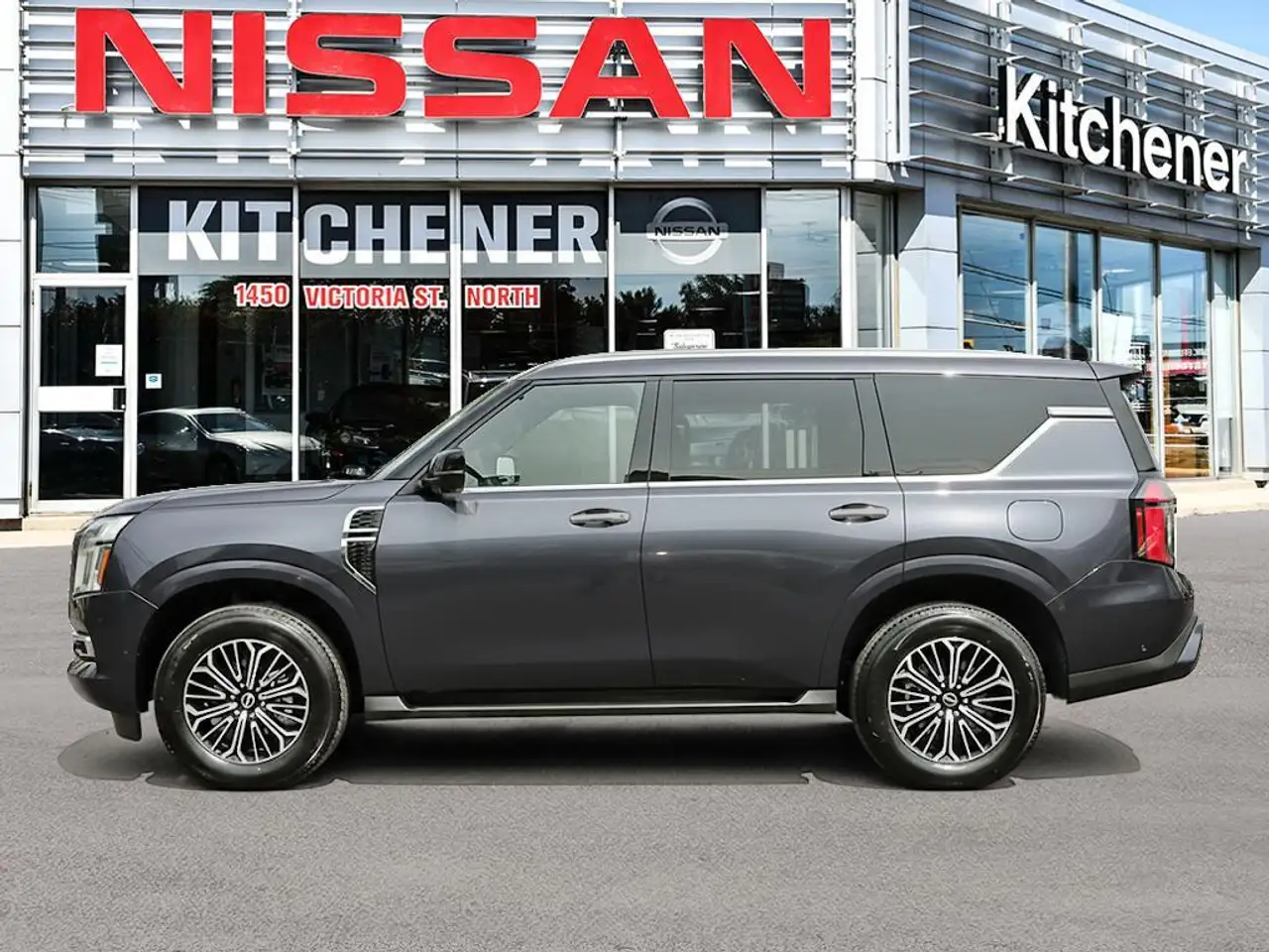 Nissan Armada снимка Nissan Armada