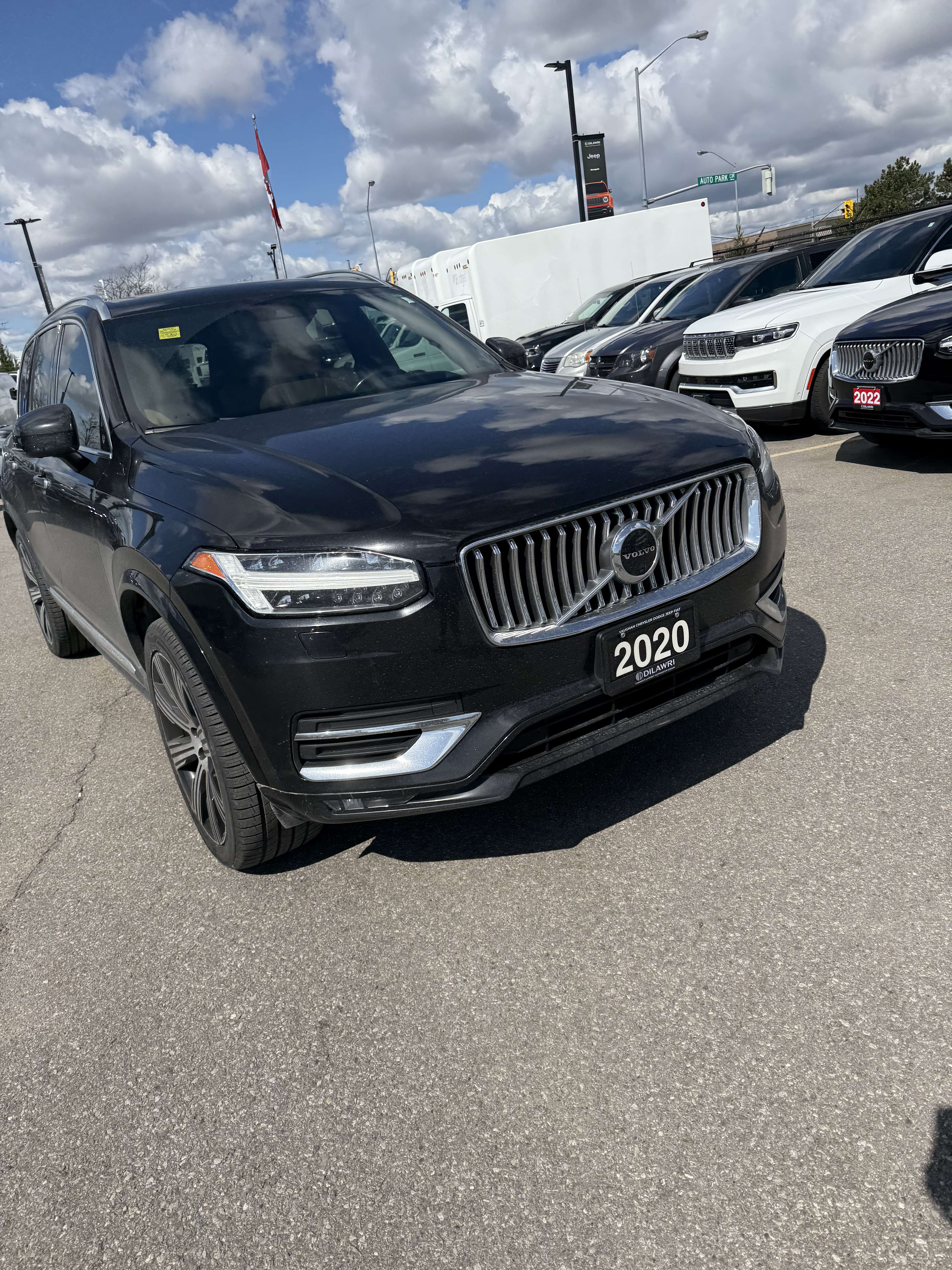 2020 Volvo XC90 Inscription alt 2