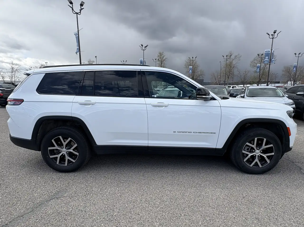 Jeep Grand Cherokee снимка Jeep Grand Cherokee