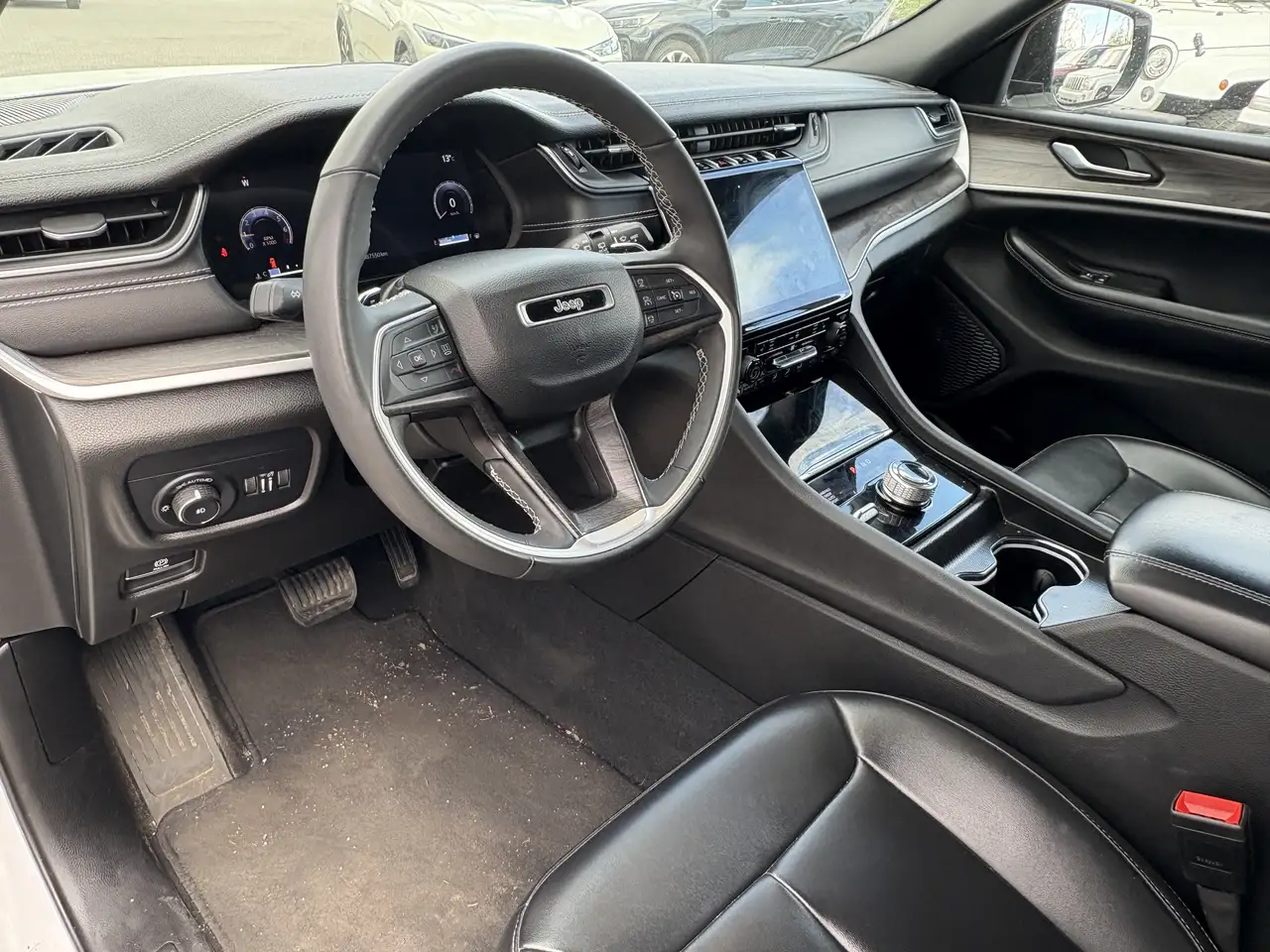 Jeep Grand Cherokee снимка Jeep Grand Cherokee