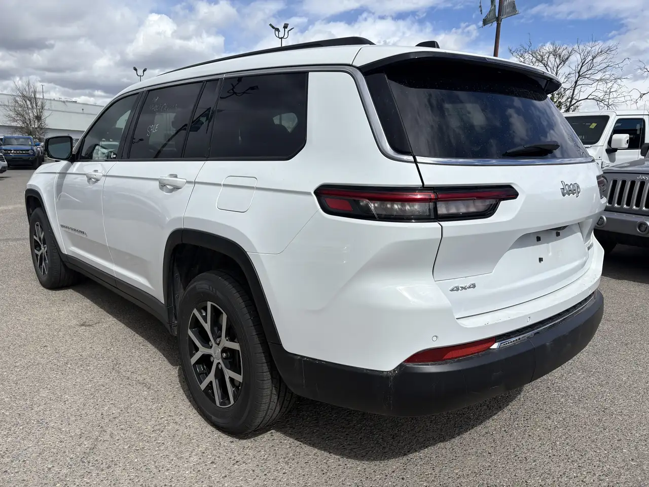 Jeep Grand Cherokee снимка Jeep Grand Cherokee