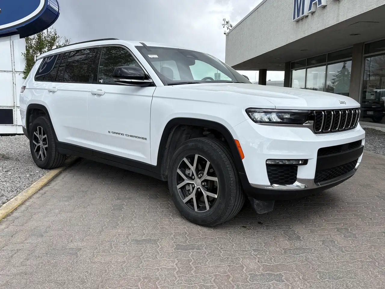 Jeep Grand Cherokee снимка Jeep Grand Cherokee