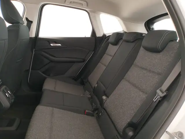 BMW 2 Series view 12