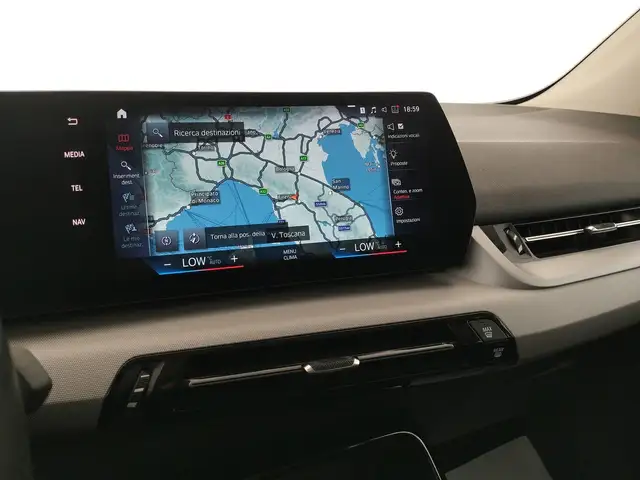BMW 2 Series view 17