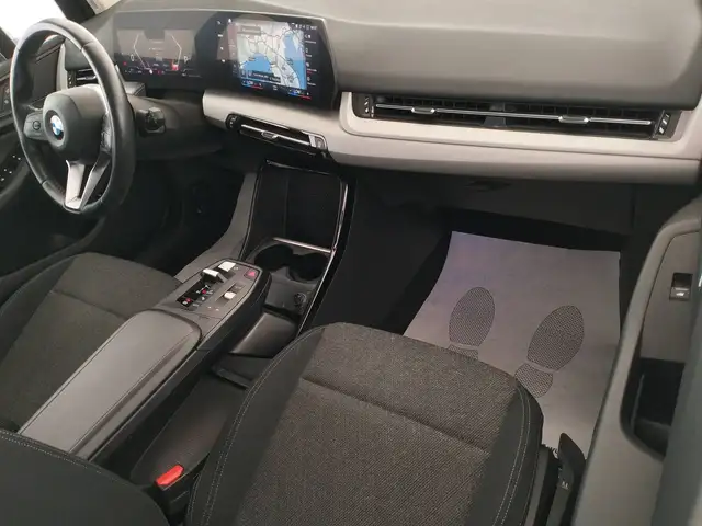 BMW 2 Series view 16