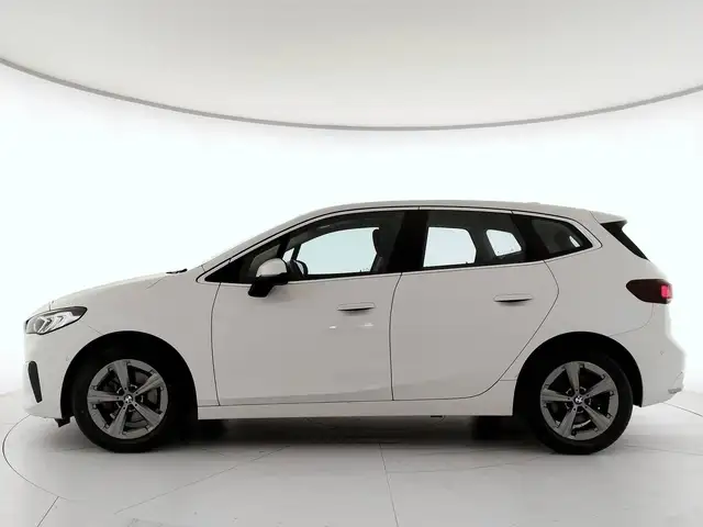 BMW 2 Series view 9