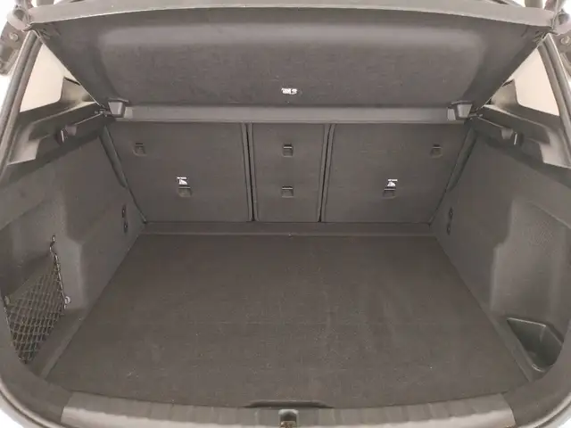 BMW 2 Series view 13