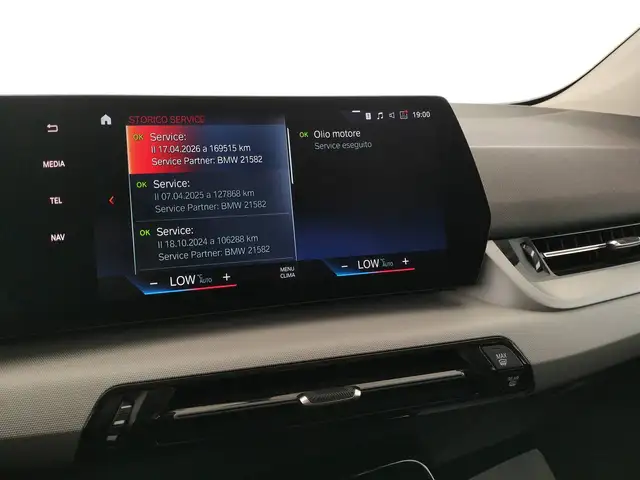 BMW 2 Series view 21