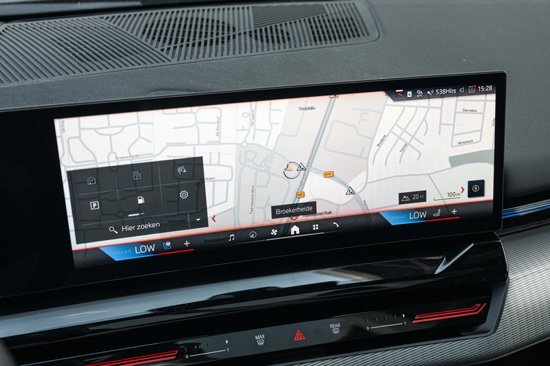 BMW 520 5 Serie Touring 520i M Sport Automaat / Trekhaak / — photo 14