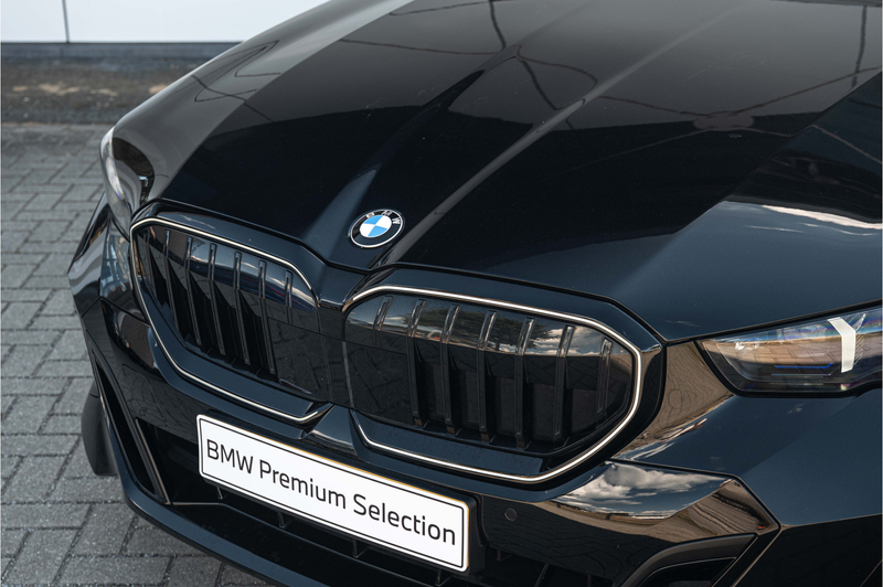 BMW 520 5 Serie Touring 520i M Sport Automaat / Trekhaak / — photo 8