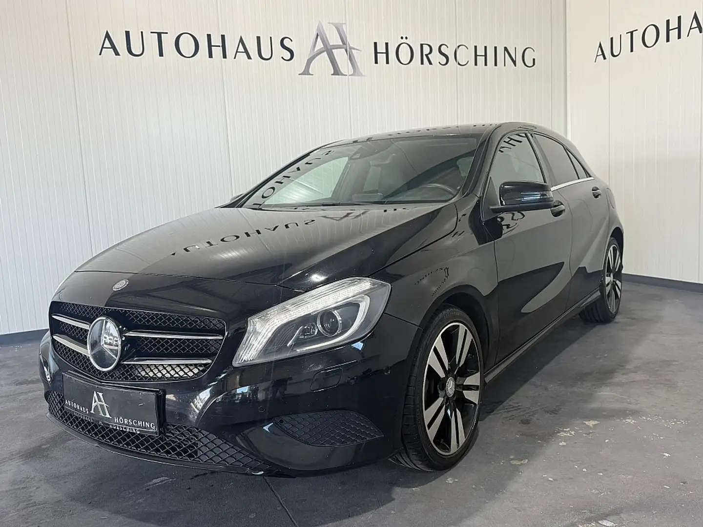 Mercedes-Benz A 200 CDI BlueEfficiency Aut. Fekete - 2
