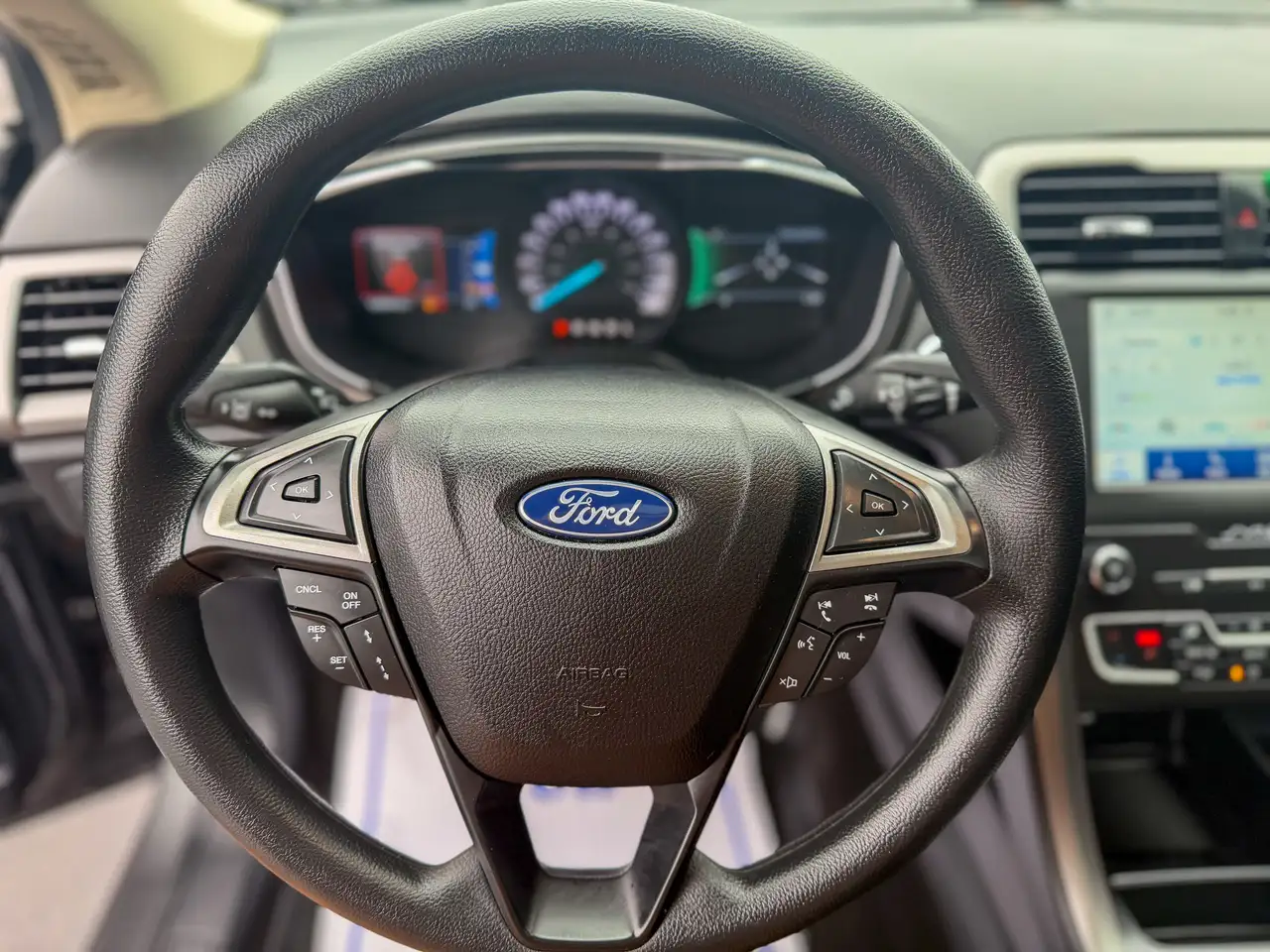 Ford Fusion снимка Ford Fusion