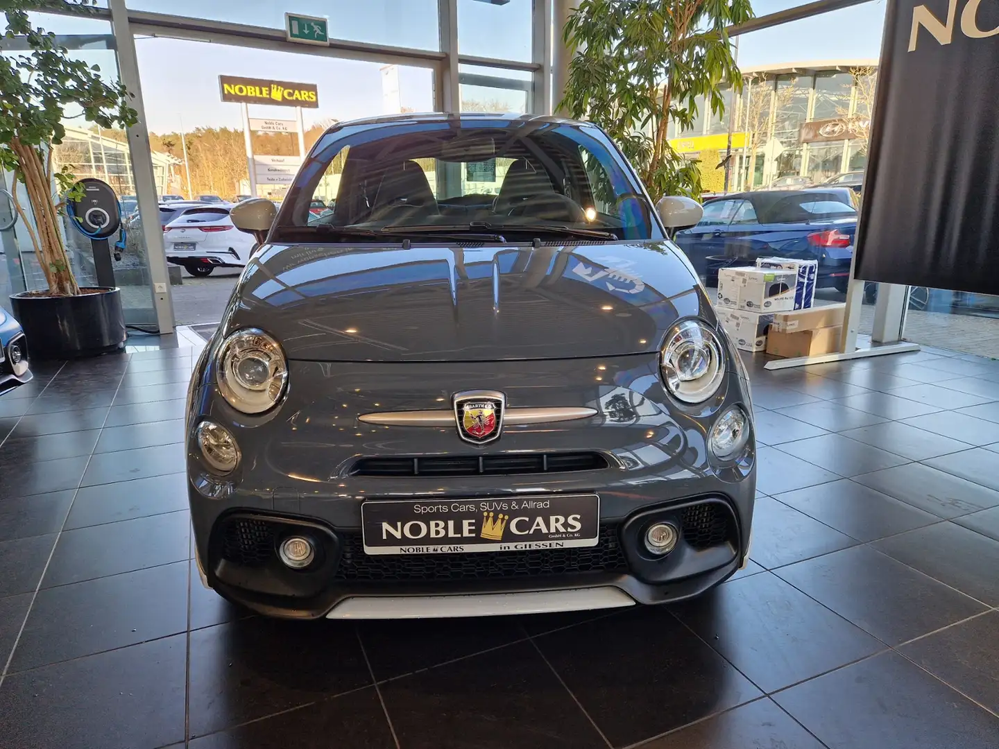 Abarth 695 70th Anniversario "ONE of 1949" NAVI BEATS Šedá - 2