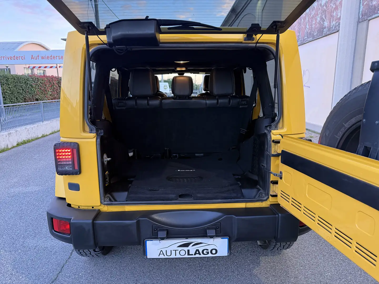 Jeep Wrangler Unlimited 2.8 crd Polar auto Jaune - 2