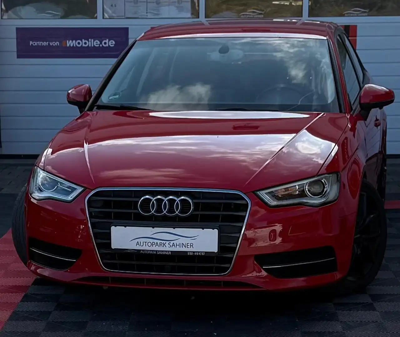 Audi A3 SPORTBACK ATTRACTION TOP!!!! Rot - 1