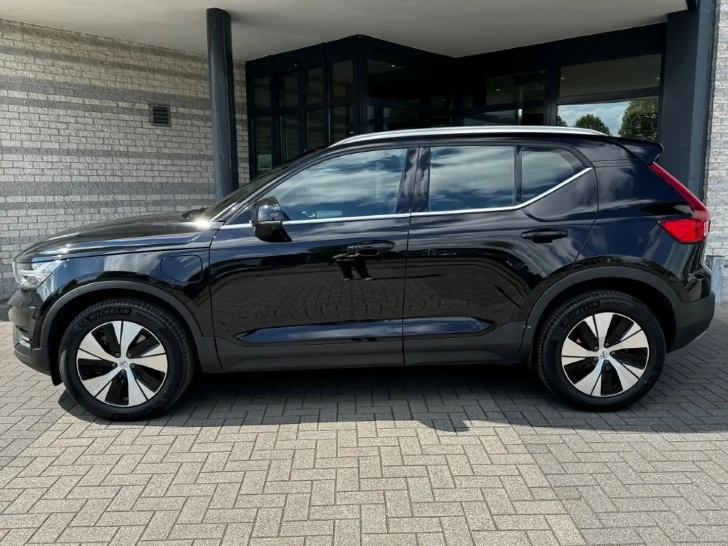 Volvo XC40 T5 Twin Engine 262pk GT Inscription Expression | W Negro - 2