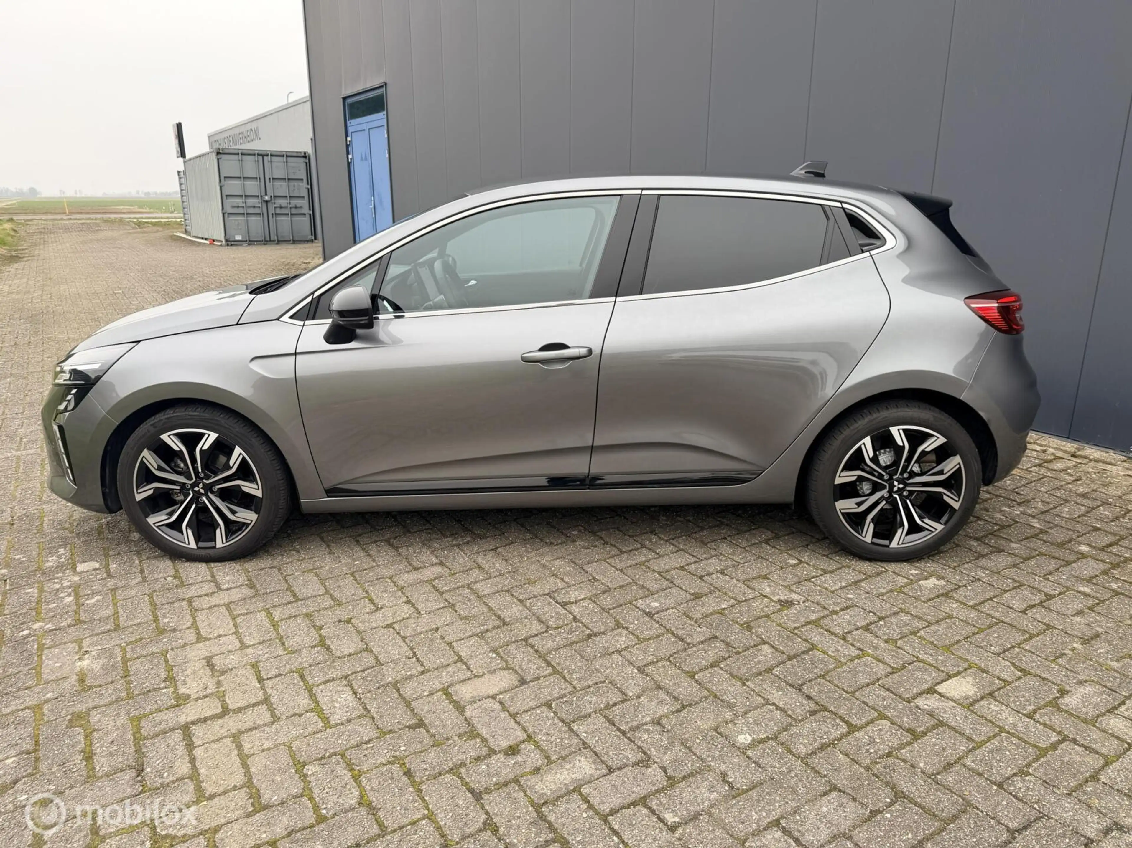 Mitsubishi Colt 1.0T MT Intense+ — photo 2