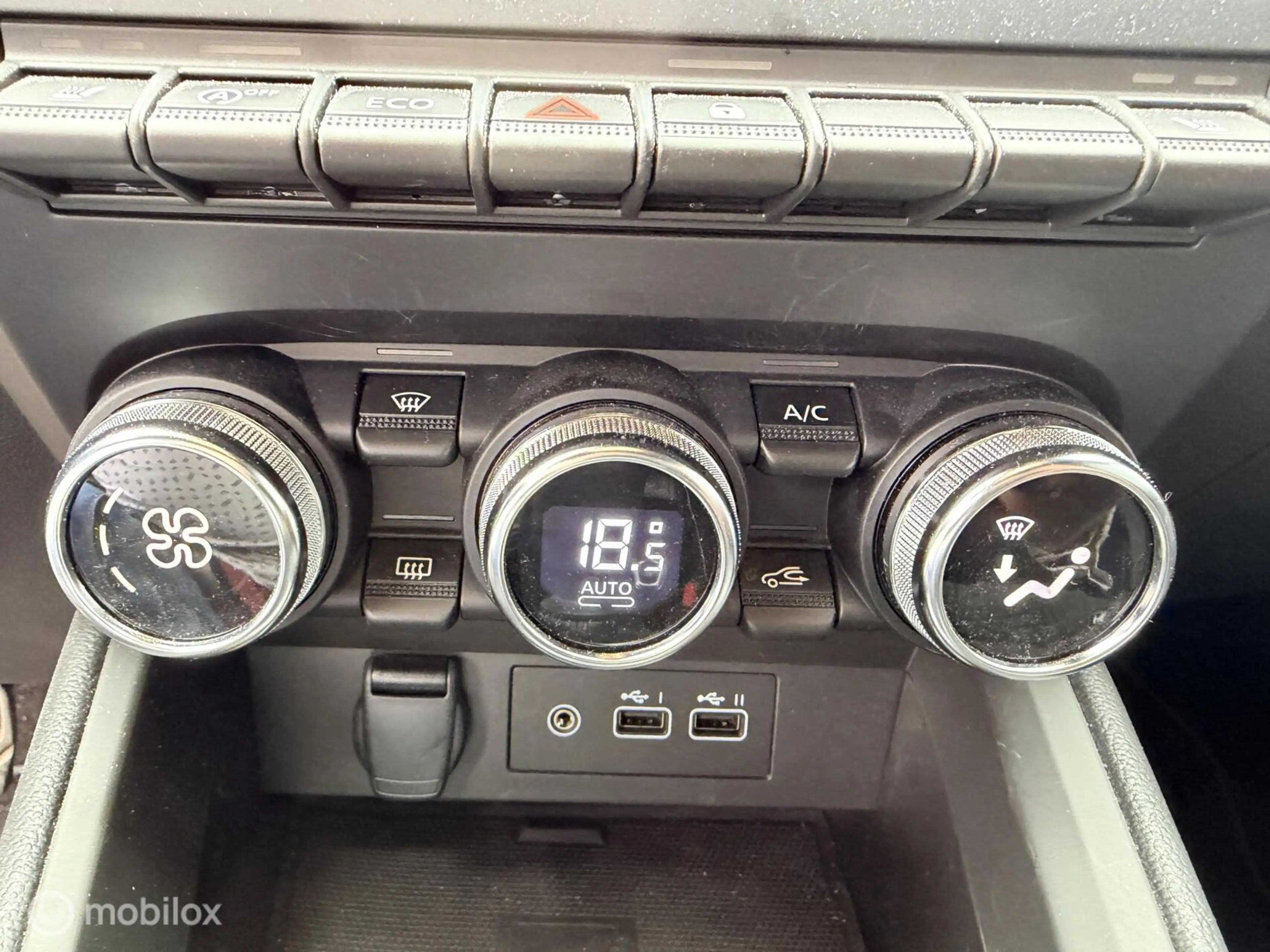 Mitsubishi Colt 1.0T MT Intense+ — photo 14