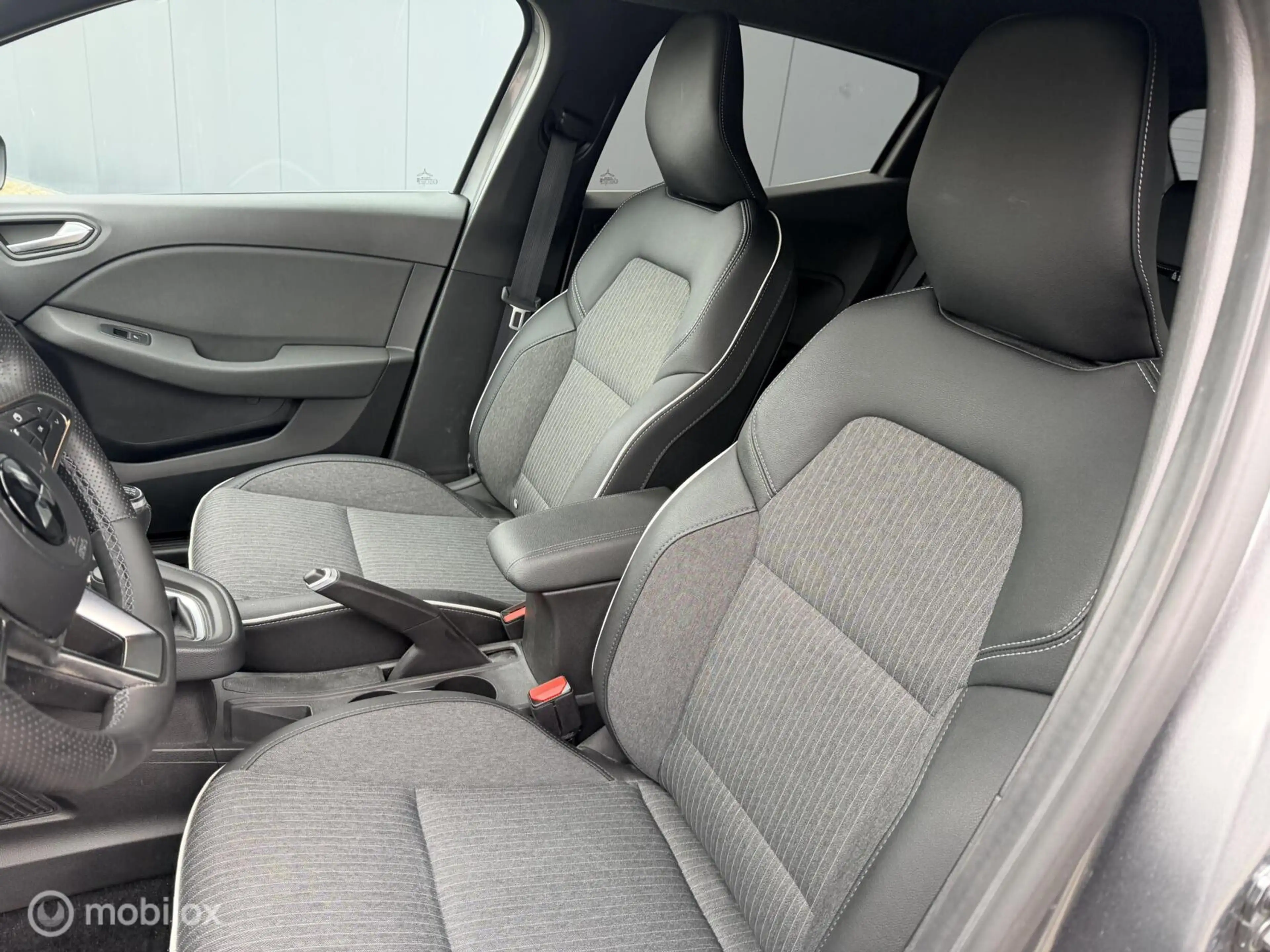 Mitsubishi Colt 1.0T MT Intense+ — photo 10