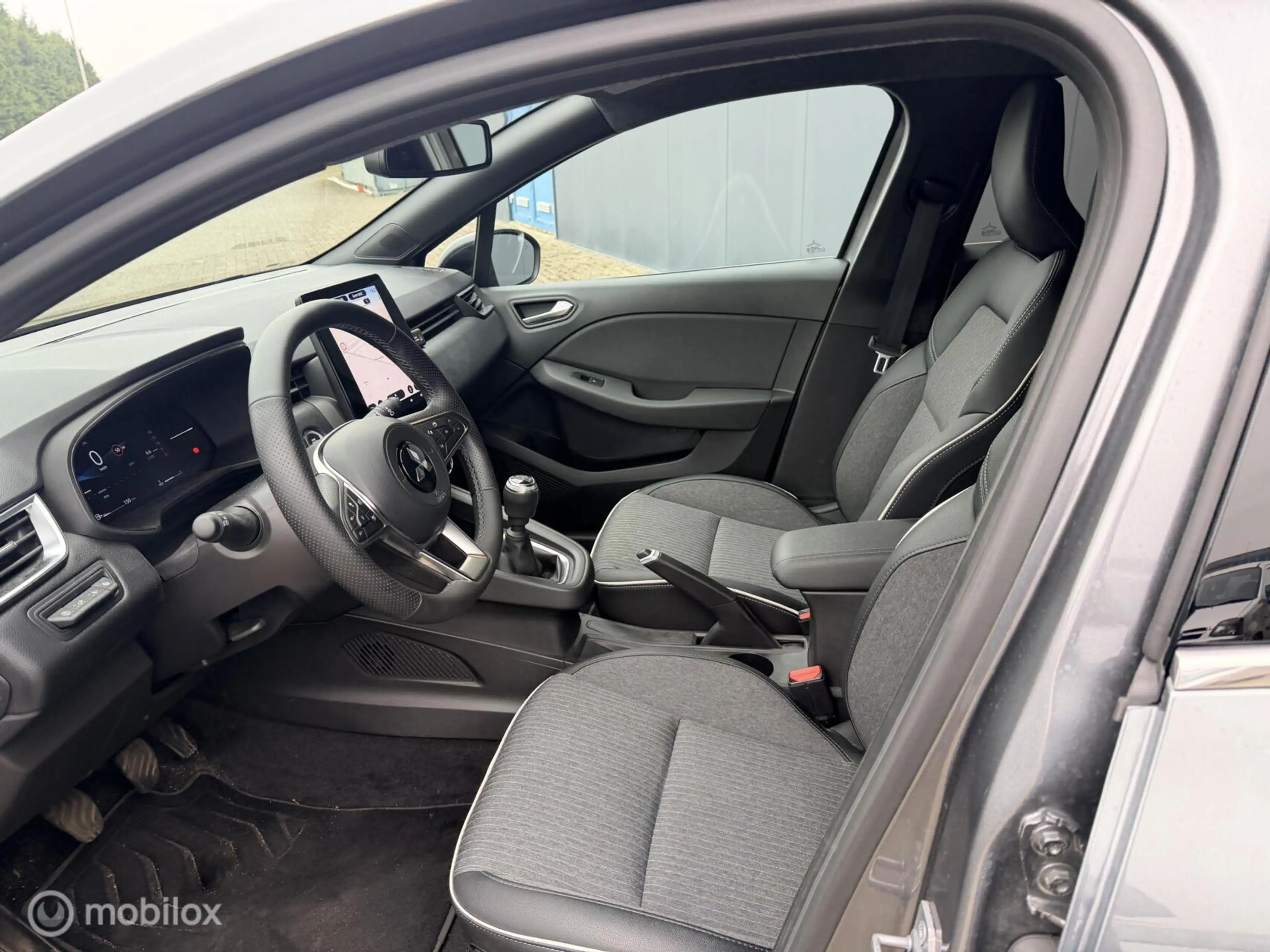 Mitsubishi Colt 1.0T MT Intense+ — photo 7