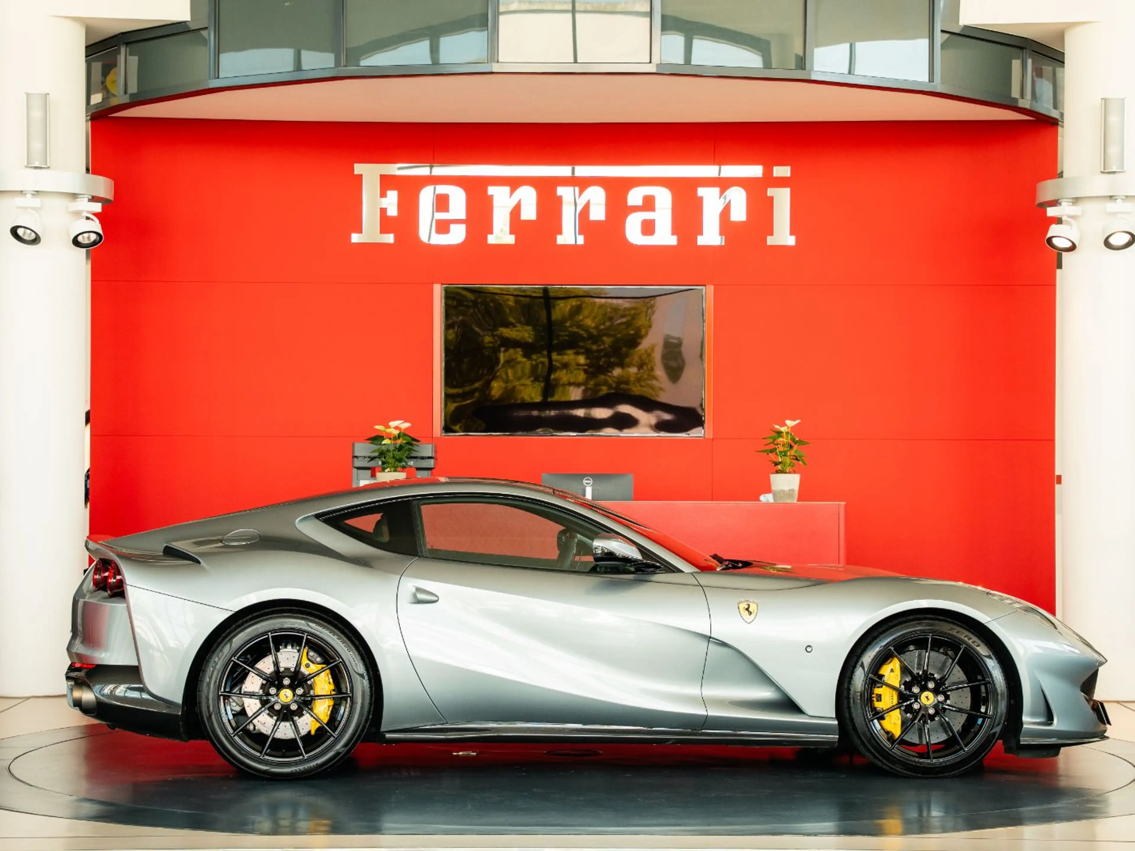Ferrari 812 Superfast Carbon-Exterior*HiFi-Premium*Lift — photo 8