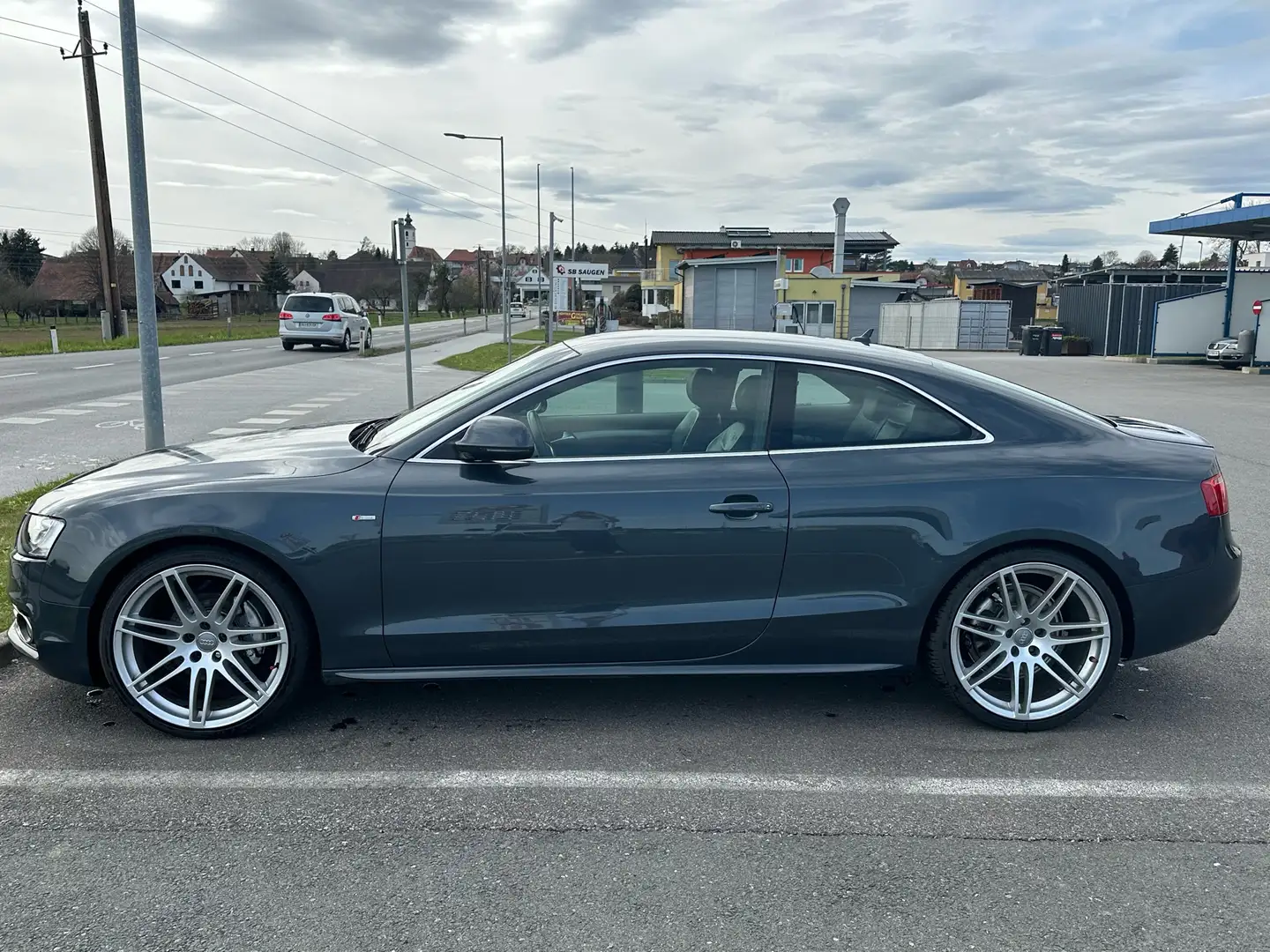 Audi A5 Coupé 2,7 TDI V6 DPF Aut. Grau - 1