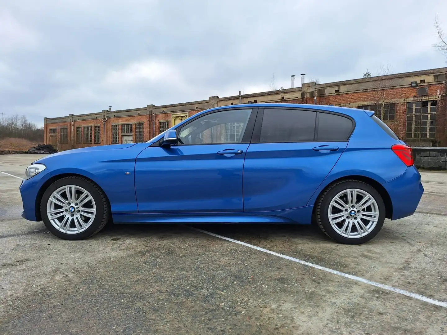 BMW 116 116i M Sport Bleu - 2
