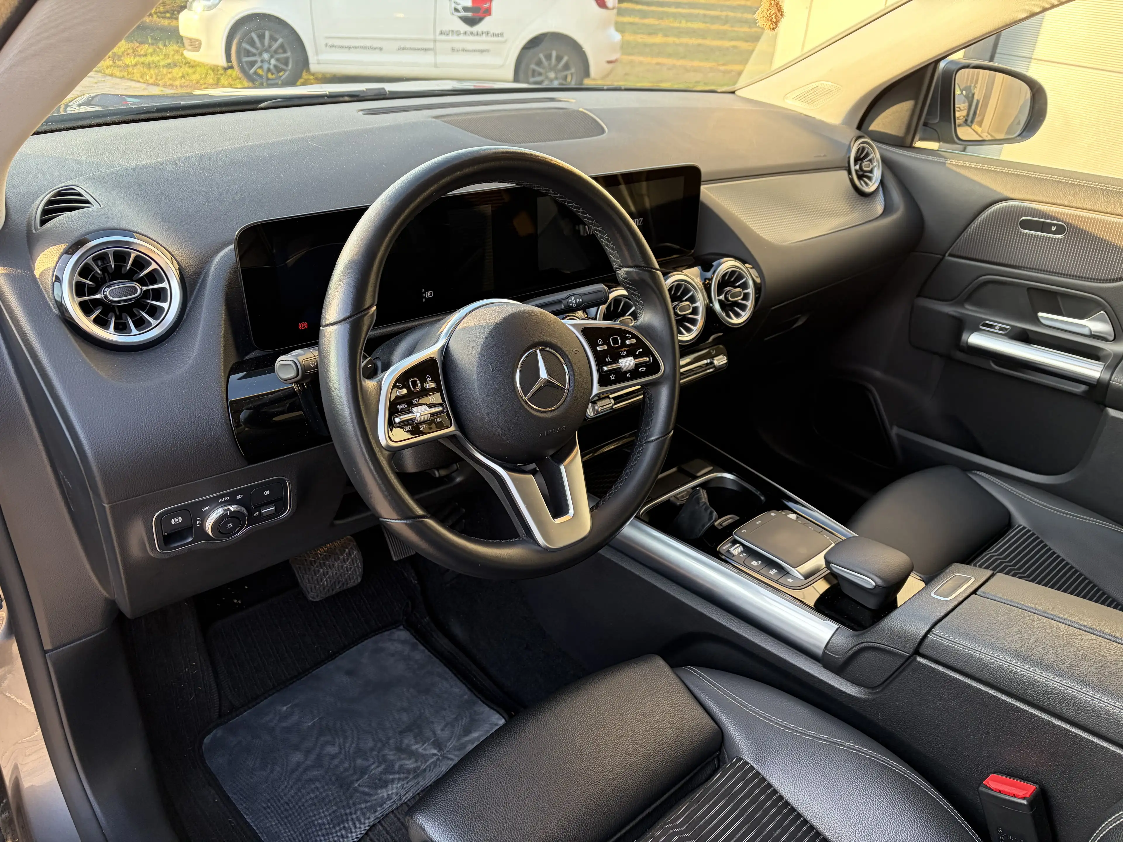 Mercedes-Benz GLA 200 GLA 200 d (247.712) — photo 8